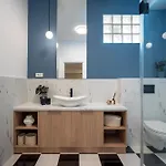 Top-floor Regina Elisabeta 2br - Brand-new Flat With Views Of Cismigiu Park 아파트 부쿠레슈티