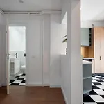 Top-floor Regina Elisabeta 2br - Brand-new Flat With Views Of Cismigiu Park 아파트
