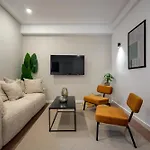 아파트 Top-floor Regina Elisabeta 2br - Brand-new Flat With Views Of Cismigiu Park *