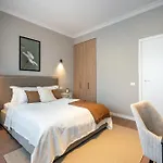 Top-floor Regina Elisabeta 2br - Brand-new Flat With Views Of Cismigiu Park 아파트 *
