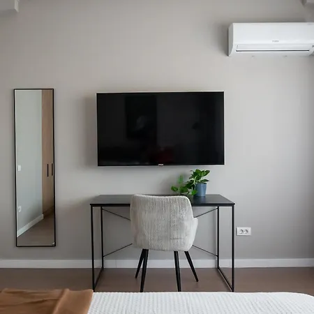 דירה Top-floor Regina Elisabeta 2br - Brand-new Flat With Views Of Cismigiu Park *