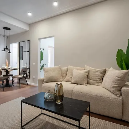 Top-floor Regina Elisabeta 2br - Brand-new Flat With Views Of Cismigiu Park